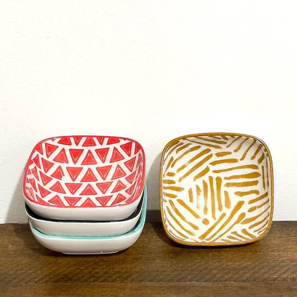 Now Designs: Mix and Prep, Porcelain Pinch Bowls - Set of 4 (2 oz. capacity) - Picture 5 of 8